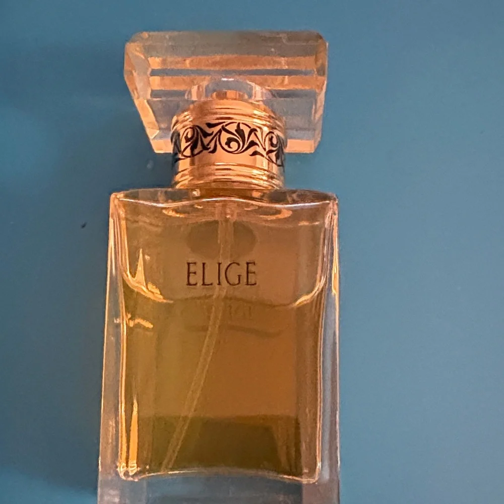 Mary Kay Elige Women's Fragrance - Gold and Black - Picture 1 of 3